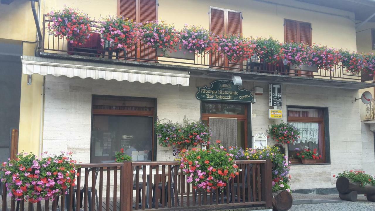 Albergo Ristorante Centro Vico Canavese Экстерьер фото
