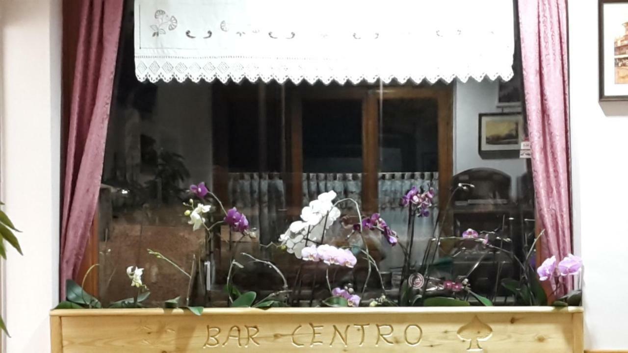 Albergo Ristorante Centro Vico Canavese Экстерьер фото
