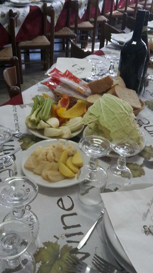 Albergo Ristorante Centro Vico Canavese Экстерьер фото