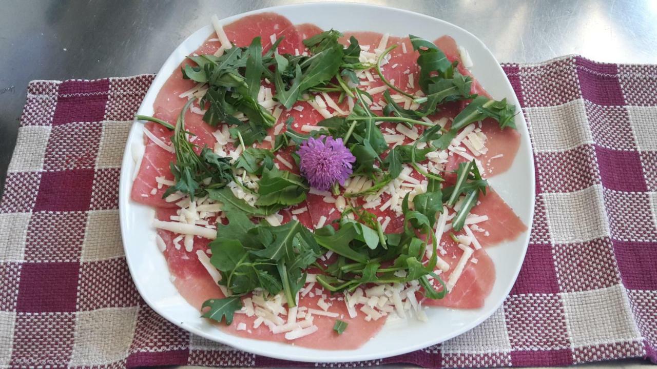 Albergo Ristorante Centro Vico Canavese Экстерьер фото
