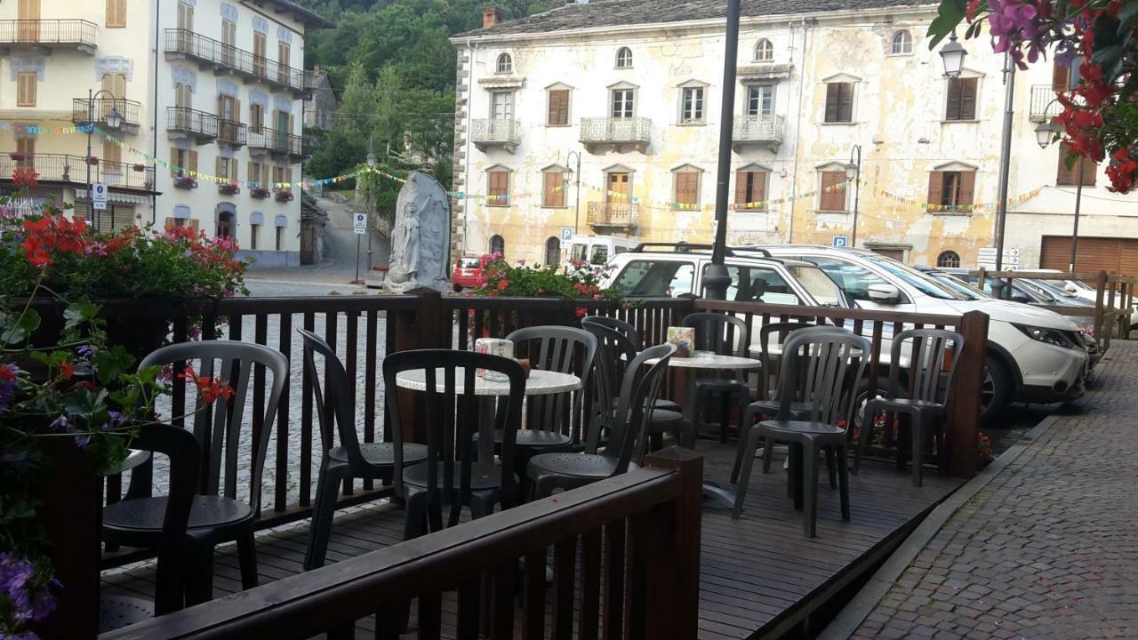 Albergo Ristorante Centro Vico Canavese Экстерьер фото