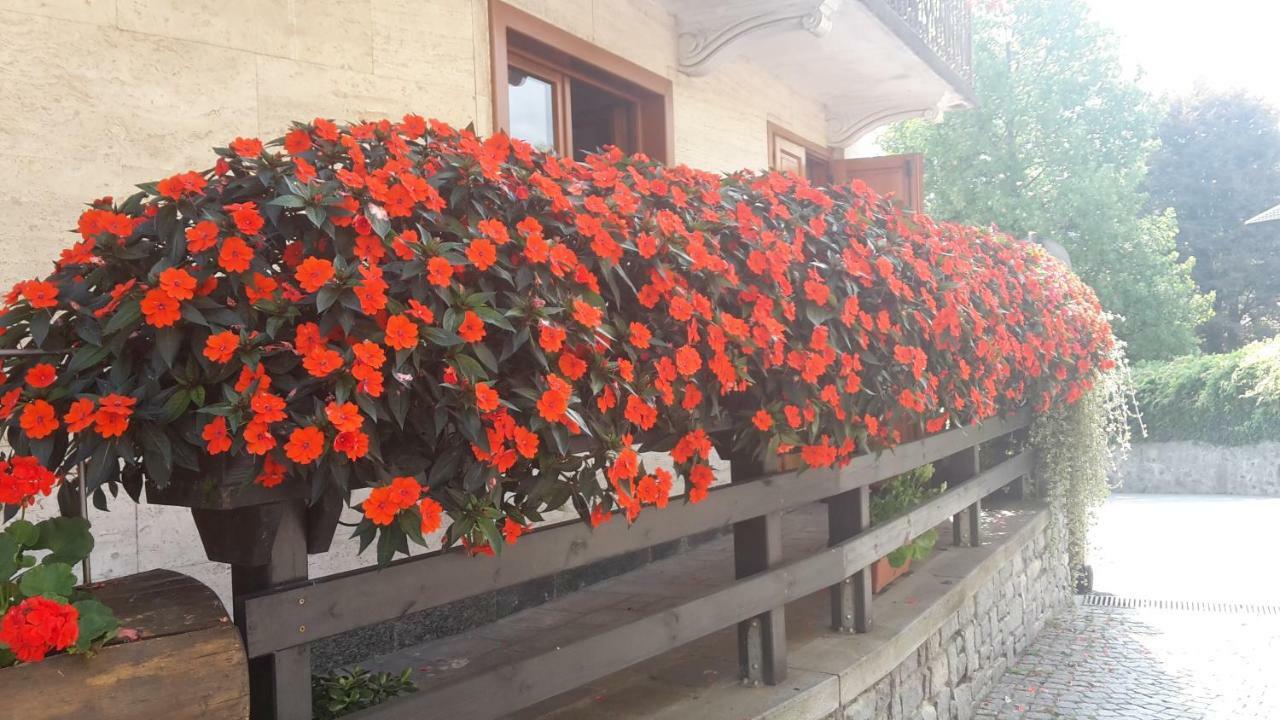 Albergo Ristorante Centro Vico Canavese Экстерьер фото