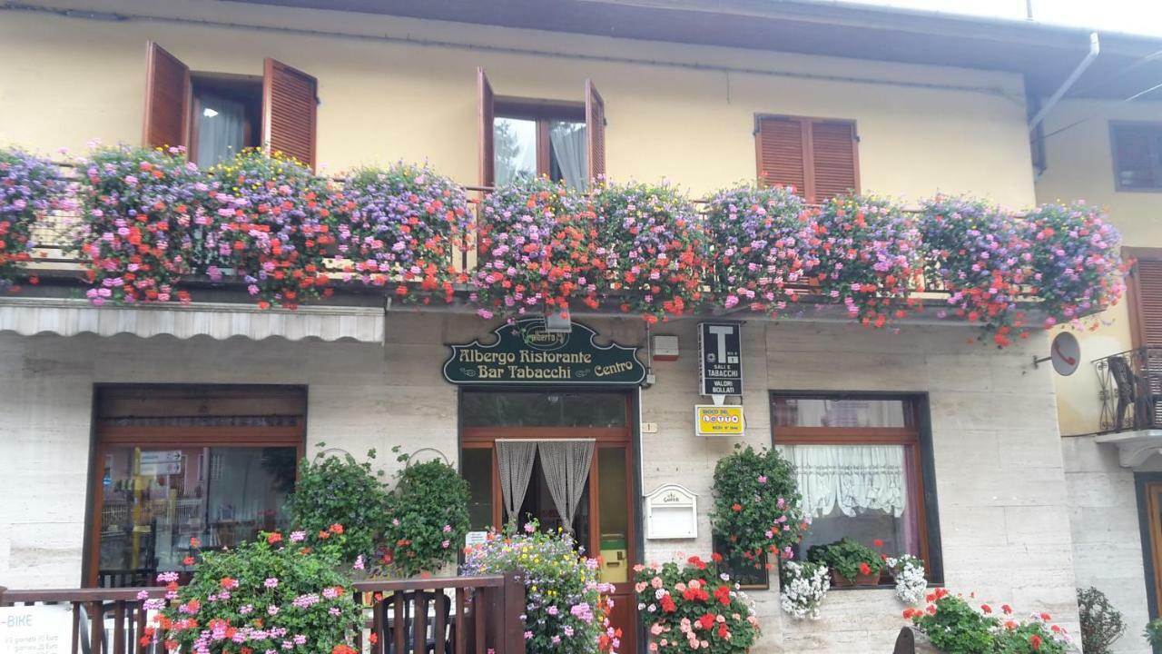 Albergo Ristorante Centro Vico Canavese Экстерьер фото