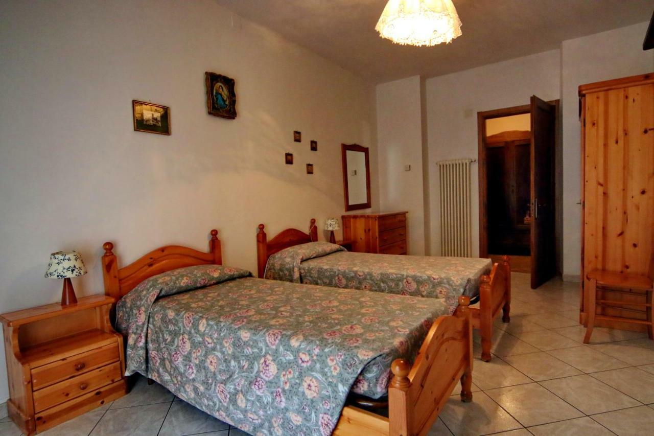 Albergo Ristorante Centro Vico Canavese Экстерьер фото