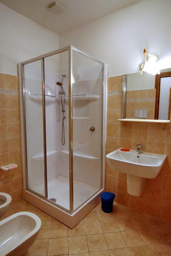 Albergo Ristorante Centro Vico Canavese Экстерьер фото