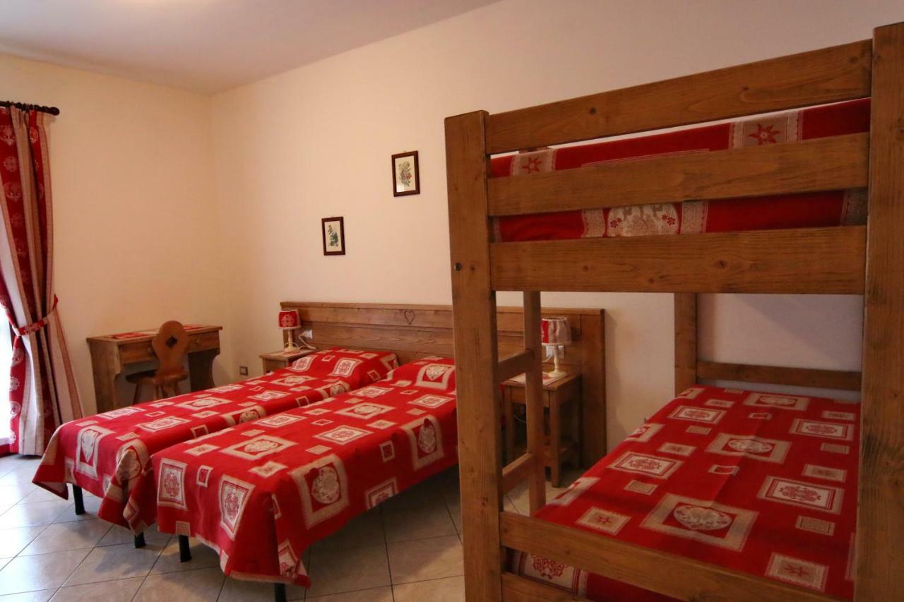Albergo Ristorante Centro Vico Canavese Экстерьер фото