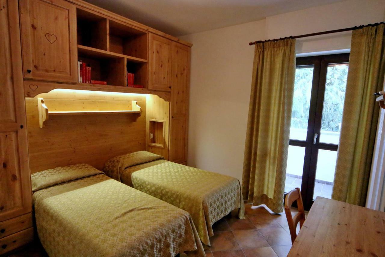 Albergo Ristorante Centro Vico Canavese Экстерьер фото